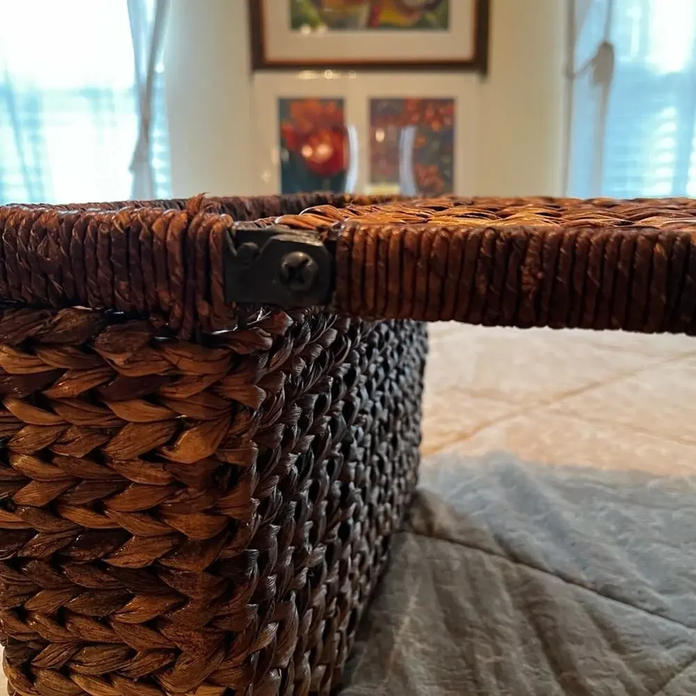 NEW Pottery Barn Rattan Wicker Metal Folding Side Table Tea Brunch Bed Table T…